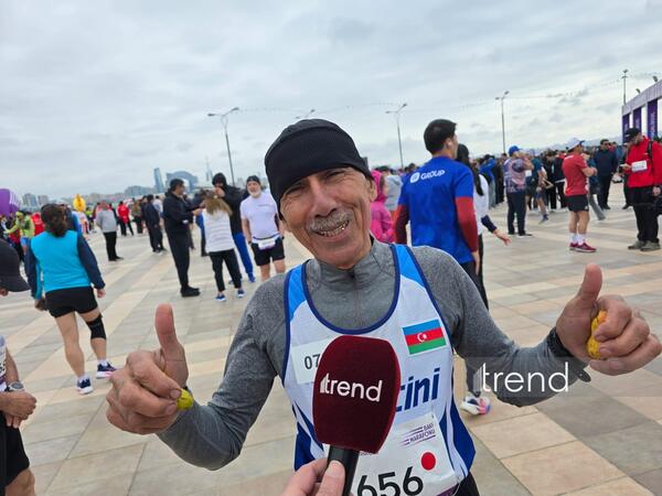 Bakıda tam marafonun keçirilməsi müxtəlif yaş qruplarından olan insanları starta çıxmağa ruhlandırır – 67 yaşlı iştirakçı