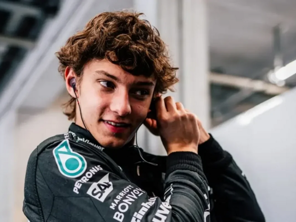 "Formula-1"də ardıcıl üçüncü qələbəsini qazandı
