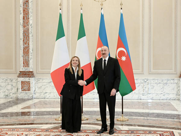 İlham Əliyevin Ciorcia Meloni ilə təkbətək görüşü keçirilir - <span class="color_red">FOTO</span>