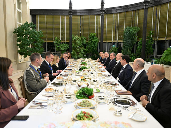 İlham Əliyevin adından Ciorcia Meloninin şərəfinə işçi şam yeməyi verilib - <span class="color_red">FOTO</span>