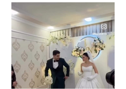 Bəy gəlini görüb özünü İTİRDİ - <span class="color_red">VİDEO </span>