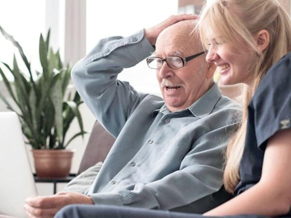 Diş əti xəstəliyi "Alzheimer" riskini artıra bilər