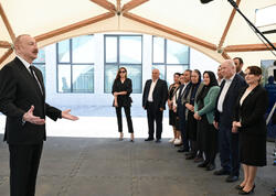 İlham Əliyev və birinci xanım Mehriban Əliyeva Cəbrayıl rayonunun Şükürbəyli kəndinə köçən sakinlərlə görüşüblər - FOTO
