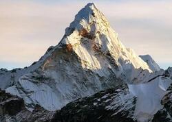 Dünyanın ən yüksək dağı Everest deyilmiş