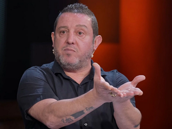 Nihat Kahveci “Neftçi”nin futbolçusunun qolundan danışdı