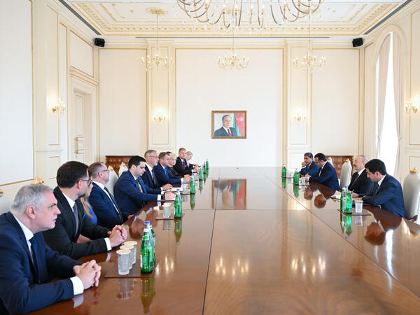 Prezident İlham Əliyev Slovakiya Milli Şurası sədrinin başçılıq etdiyi nümayəndə heyətini qəbul edib - FOTO