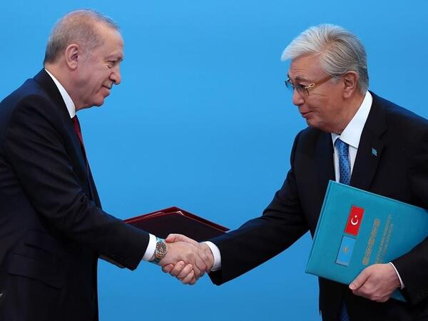 Qazaxıstanda Ərdoğana dövlət ordeni verildi