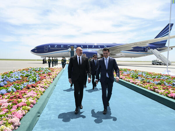 Prezident İlham Əliyev Qazaxıstana işgüzar səfərə gəlib - FOTO