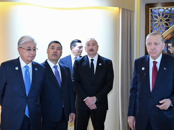 Prezident İlham Əliyev və TDT-nin qeyri-rəsmi Zirvə görüşünün digər iştirakçıları Türküstanda bir sıra mədəni məkanlarla tanış olublar - FOTO
