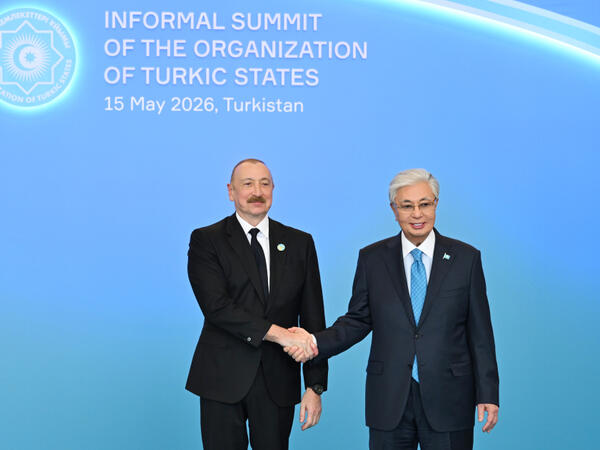 Prezident İlham Əliyev Türküstanda TDT-nin qeyri-rəsmi Zirvə görüşündə iştirak edir - <span class="color_red">FOTO</span>