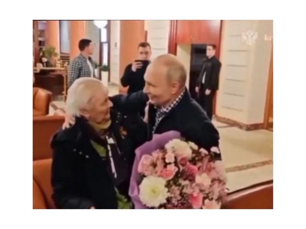 Putin müəllimini şam yeməyinə apardı - <span class="color_red">VİDEO </span>