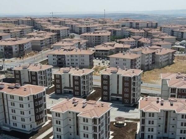 Sən demə, binalardakı ən rahat mərtəbə bura imiş