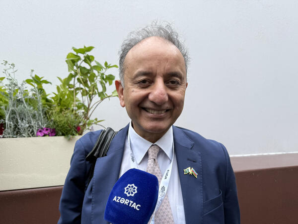 Pakistanlı nazir: Azərbaycan qlobal şəhərsalma həllərində liderlik nümayiş etdirir