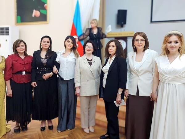 “Klassik Musiqi Zamanı” layihəsi çərçivəsində “Dünya dillərində musiqi” adlı konsert keçirilib – FOTO