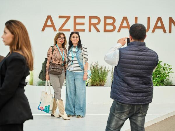 Azərbaycan pavilyonu WUF13 çərçivəsində təşkil olunan “Urban Expo” sərgisində fəaliyyətə başlayıb - <span class="color_red">FOTO</span>