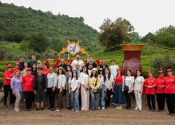 Jurnalistlər üçün çay plantasiyasına mediatur təşkil olunub - <span class="color_red">FOTO</span>