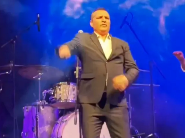 Dubay konsertindəki şousu gündəm oldu - <span class="color_red">VİDEO</span>
