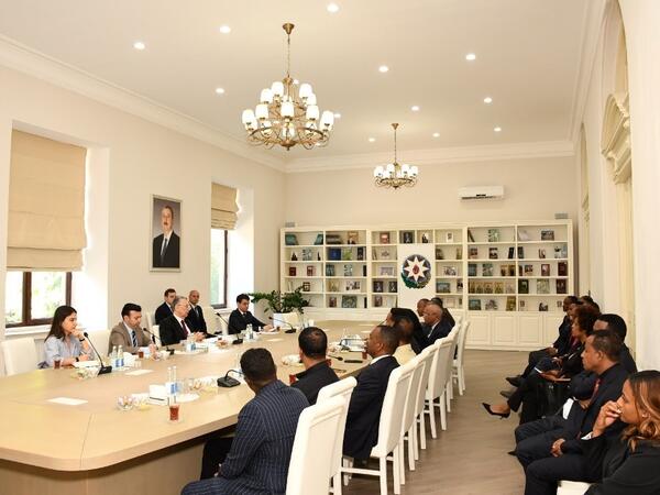 Bakı şəhərində WUF13 çərçivəsində xarici qonaqlarla görüşlər keçirilib - <span class="color_red">FOTO</span>