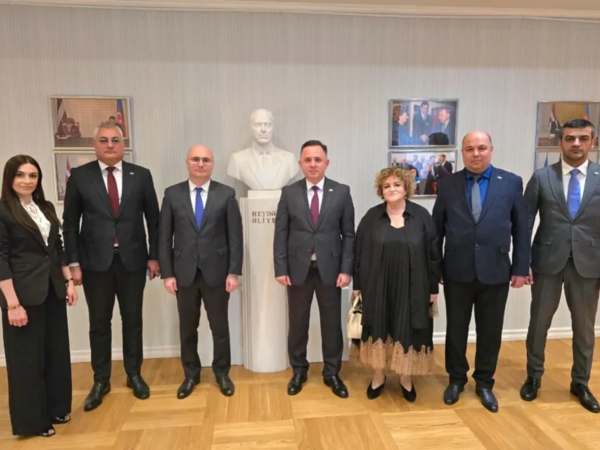 AQC nümayəndə heyəti Latviyadakı səfirliyimizdə rəsmi görüş keçirib