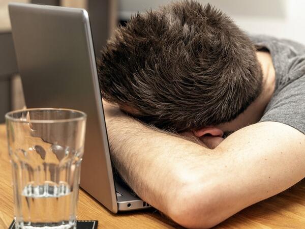 Səyahətdən sonra "jet lag"ı ən qısa müddətdə necə keçirmək olar?