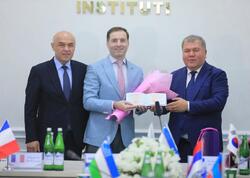 Sahib Paşazadəyə Özbəkistanda “Sənətşünaslıq üzrə fəlsəfə doktoru (PhD)” elmi dərəcəsinin diplomu təqdim edilib - <span class="color_red">FOTO</span>