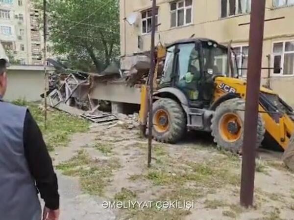 Sumqayıtda qanunsuz tikili söküldü - <span class="color_red">VİDEO</span>