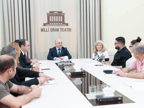 Milli Teatrda "Payız sonatası" hazırlanır - FOTO