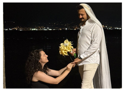 Gənc qız sevgilisinə evlilik təklifi ETDİ - <span class="color_red">VİDEO</span>