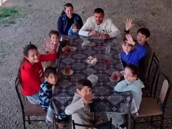 “ay ərzində ən azı 1000 manat xərcləri çıxır” - 8 uşaqlı ailədən reportaj - <span class="color_red">VİDEO</span>