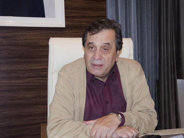 “Mən Almaniyada “Pəncərədən daş gəlir” mahnısını oxuyanda alman deyir ki, niyə erməni mahnısı İFA EDİRSƏN?"