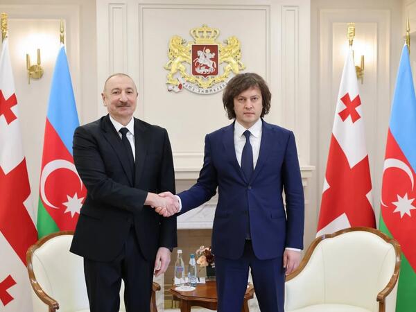 İrakli Kobaxidze İlham Əliyevi təbrik edib