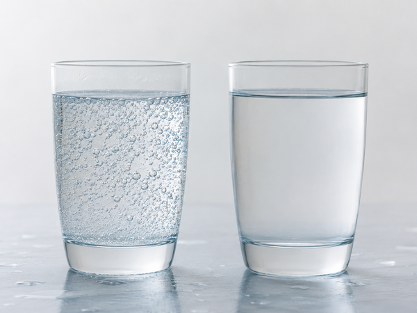 İnsan üçün adi su, yoxsa mineral qazlı su xeyirlidir?