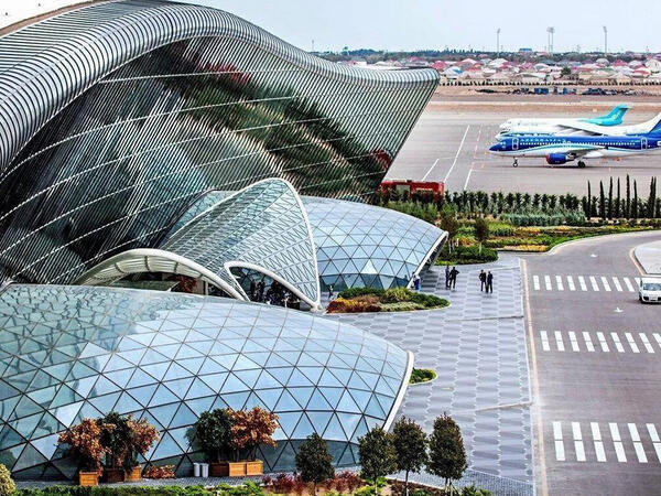 Aeroportdakı hərəkəti baha başa gəldi - 500 manat...