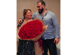 Tanınmış idmançının anasına etdiyi sürpriz DİQQƏT ÇƏKDİ - <span class="color_red">VİDEO </span>