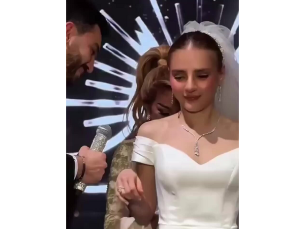 Toyda gəlin çətin anlar yaşadı - Köməyinə Aygün Kazımova ÇATDI - <span class="color_red">VİDEO</span>