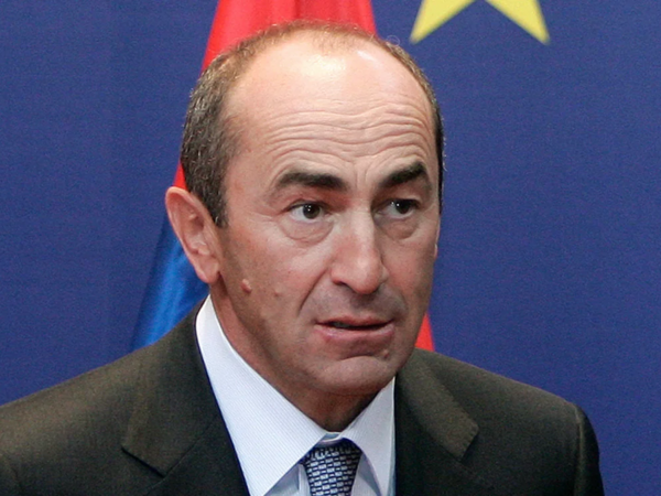 Köçəryan Paşinyanı hədələdi