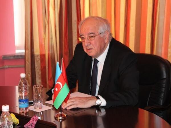 Hidayət Orucov vəfat edib
