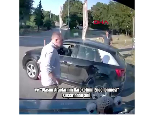 Türkiyədə prokuror avtobus sürücüsünə hücum etdi - <span class="color_red">VİDEO</span>