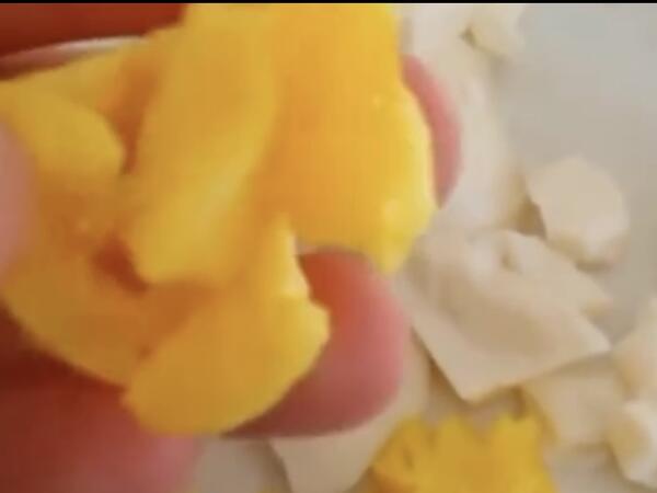 1 qəpiyə satılan həmin yumurtalar barədə iddialar yayıldı - <span class="color_red">(Video)</span>