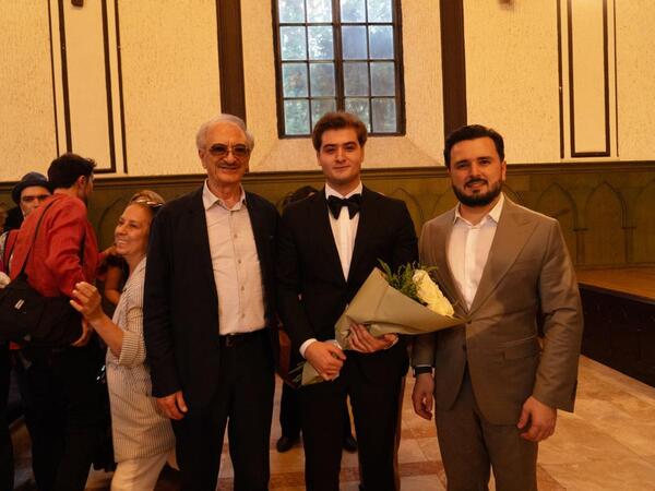 Bülbül Vokal Məktəbinin növbəti uğuru: Atilla Məmmədovun solo konserti böyük maraqla qarşılandı - <span class="color_red">(Video/Foto)</span>