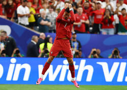 Ronaldo “Ginnesin Rekordlar Kitabı”na düşdü - <span class="color_red">(Foto)</span>