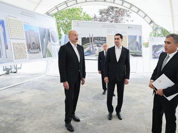 İlham Əliyev və Sərdar Berdiməhəmmədov Şuşa məscidində tikinti işlərinin gedişi ilə tanış olublar - FOTO