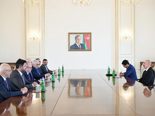 Prezident İlham Əliyev Türkiyə Böyük Millət Məclisi sədrinin rəhbərlik etdiyi nümayəndə heyətini qəbul edib - (Foto)