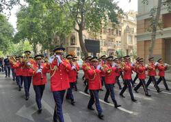 Bakıda hərbi orkestrlərin müşayiəti ilə yürüşlər keçirilir