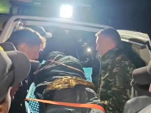 Böyük Qafqaz dağlarında sıldırımdan yıxılan alpinist xilas edilib <span class="color_red">(Video)</span>