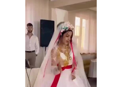 Toyda gəlinin rəqsi tənqid olundu: Klubla toyu səhv salıb - <span class="color_red">(Video)</span>
