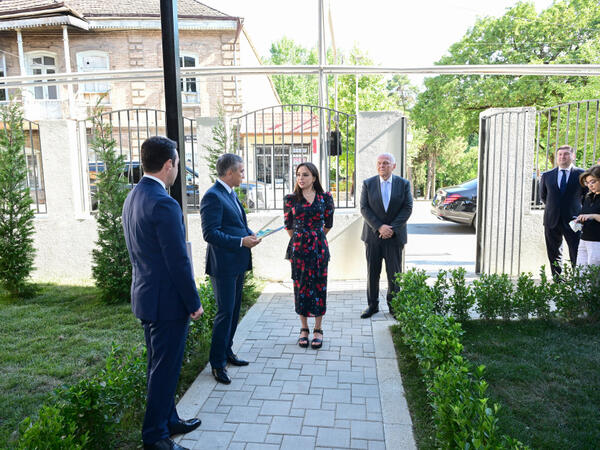 Leyla Əliyeva Şəki Şəhər İncəsənət Məktəbində olub - <span class="color_red">(Foto)</span>