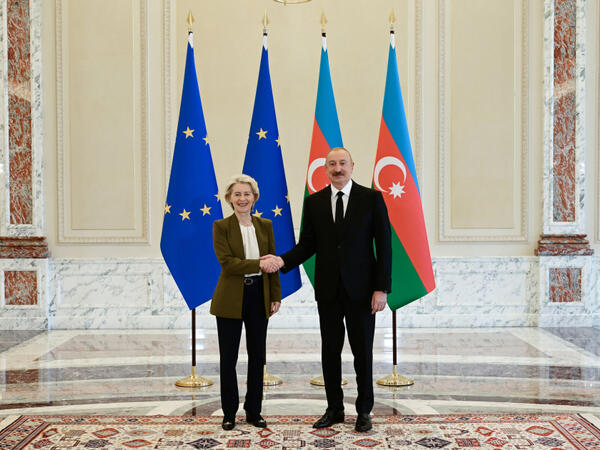 İlham Əliyevlə Ursula fon der Lyayenin səmimi söhbəti <span class="color_red">(Video)</span>