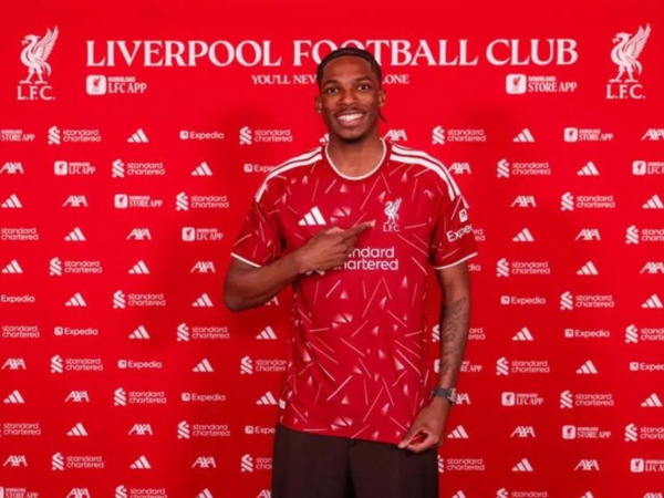 "Liverpul" yeni transfer etdi