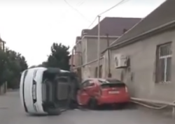 Bakıda “Prius”la toqquşan BYD aşdı - <span class="color_red">(Video)</span>